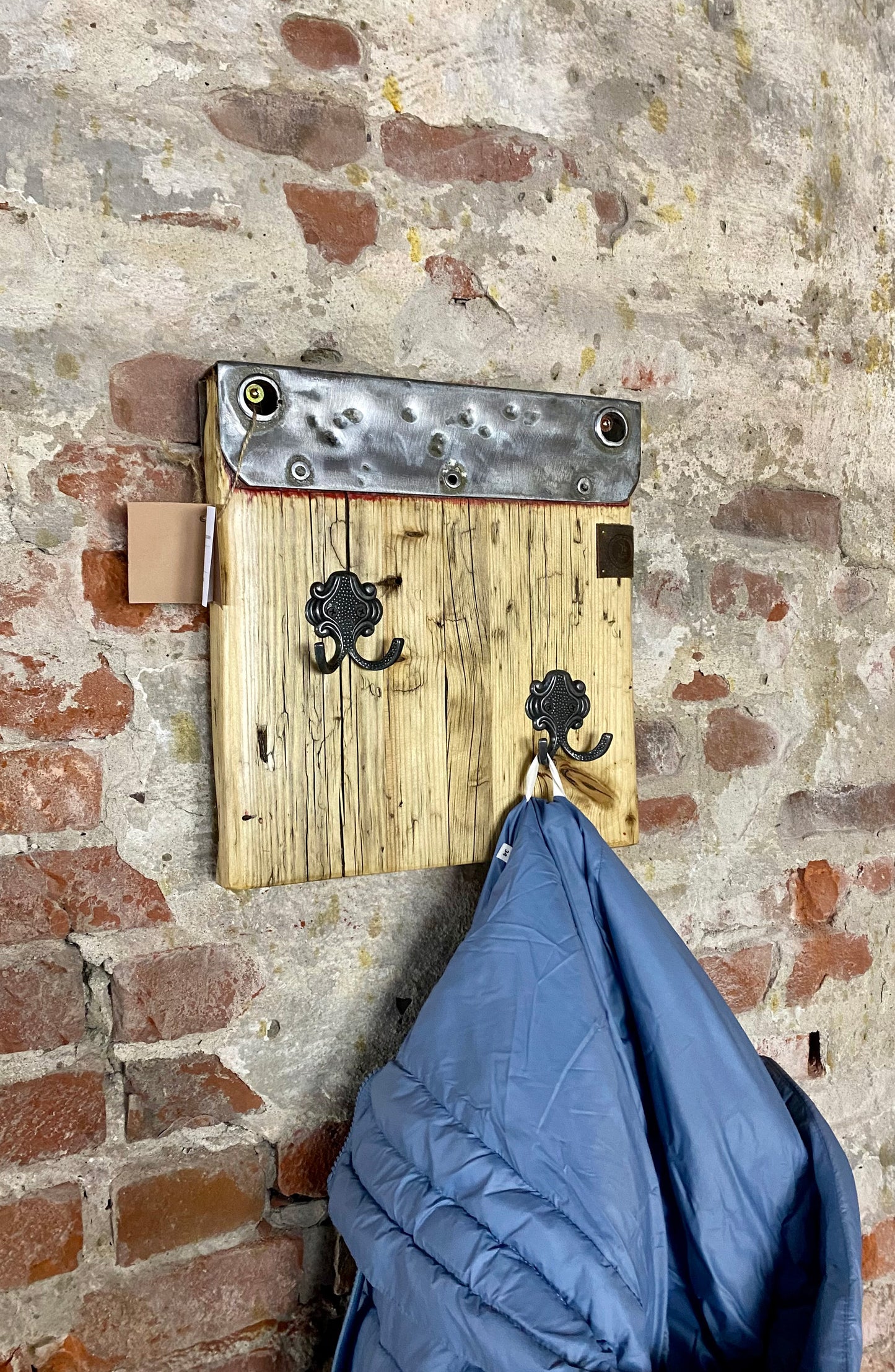 Garderobe mit 2 Haken