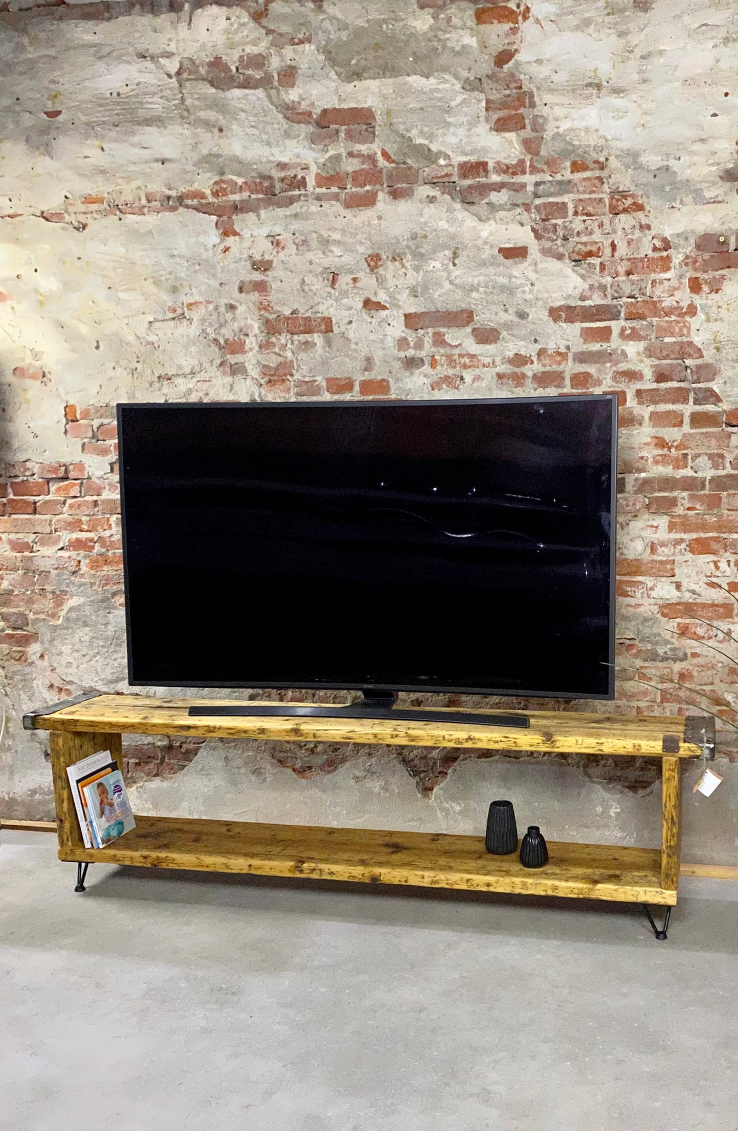 TV Board
