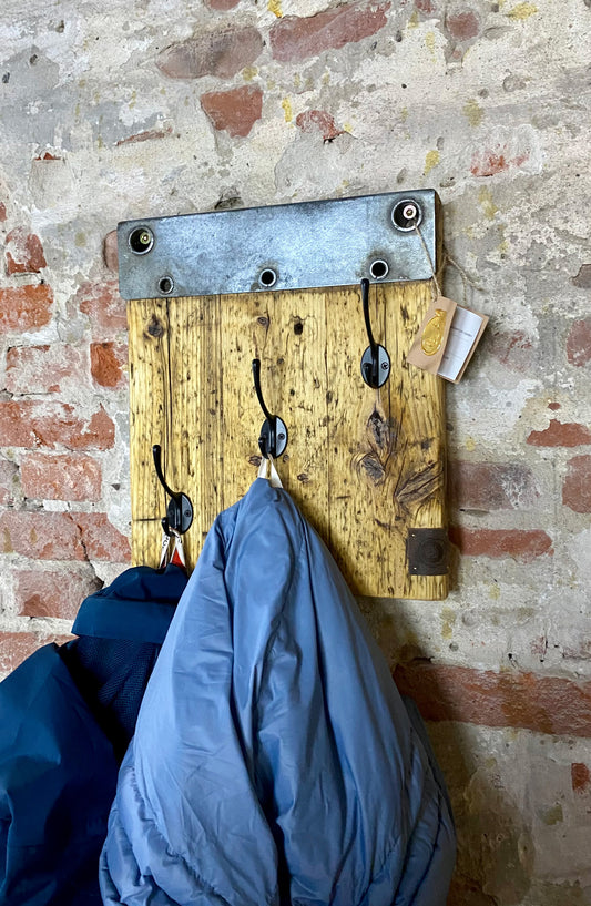 Garderobe mit 3 Haken